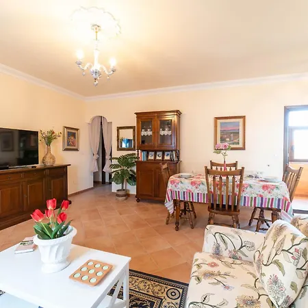 Mricky House * Cabras